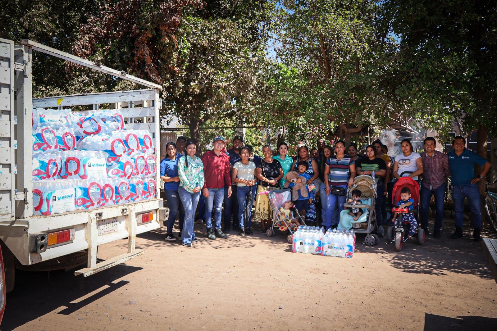 En Aguaruto, inicia DIF Culiacán la distribución de agua en apoyo al Aquatón 2025