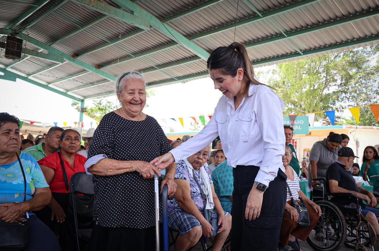 DIF Culiacán lleva servicios de salud y apoyos a más de 400 personas en Aguaruto