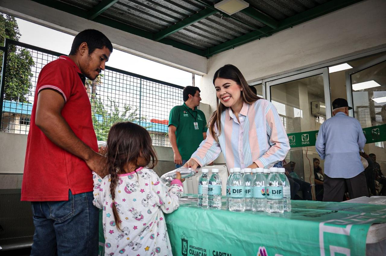 Con alimento caliente y cercanía, DIF Culiacán acompaña a familias en el IMSS Regional 1 este jueves lluvioso