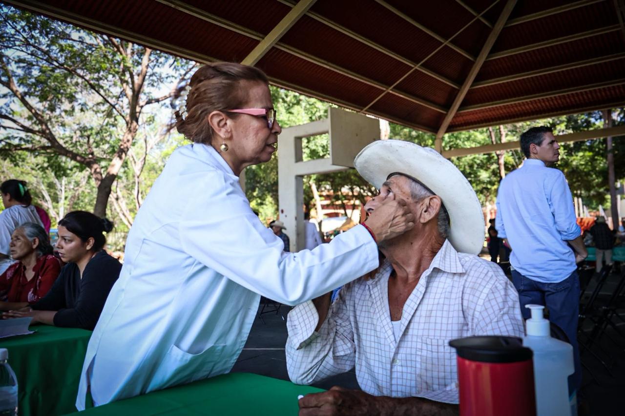 DIF Culiacán, UAS y Guardia Nacional suman esfuerzos para llevar salud y servicios a Imala